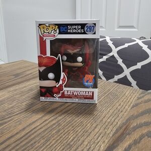 🌺 Funko Pop! Heroes Batwoman Red and Black Figure